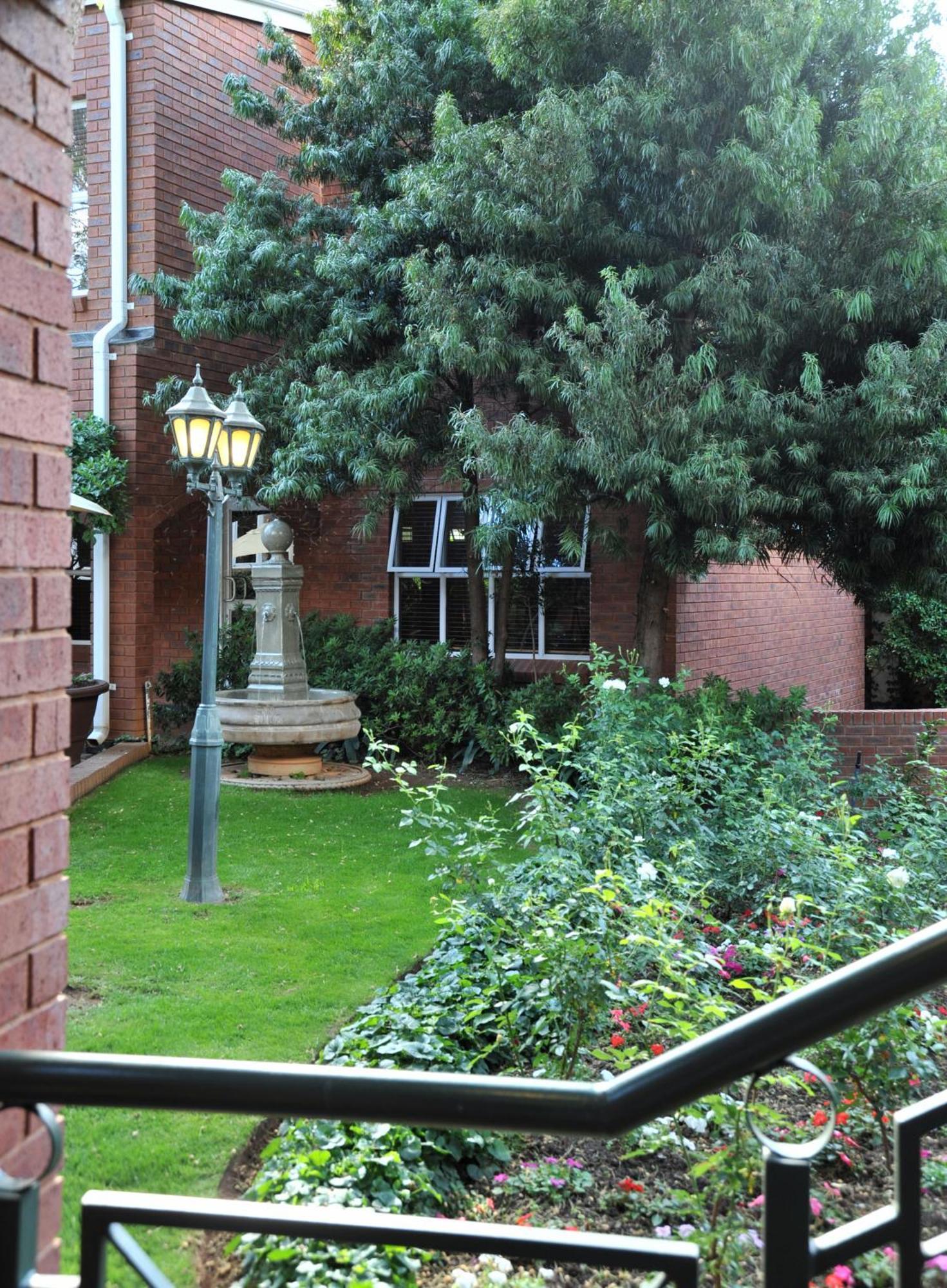 Premier Hotel Falstaff Johannesburg Exterior photo